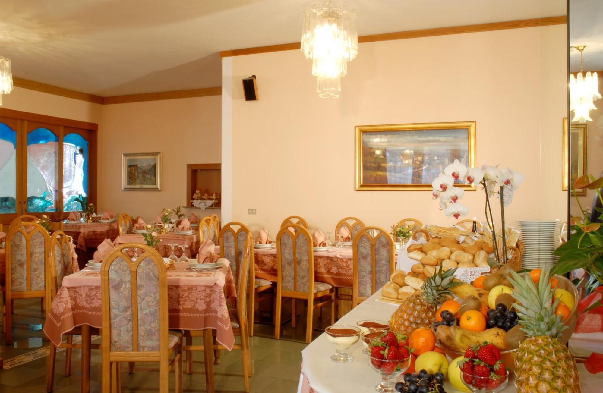 Hotel Sass Maor Fiera Di Primiero Zewnętrze zdjęcie
